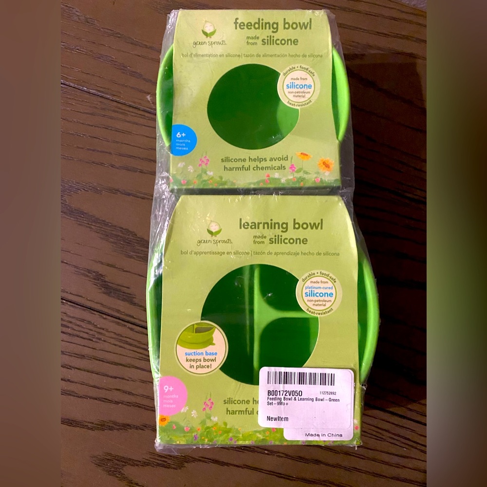 NWT…Silicone 2pc Feeding & Learning Bowls with Suction Base